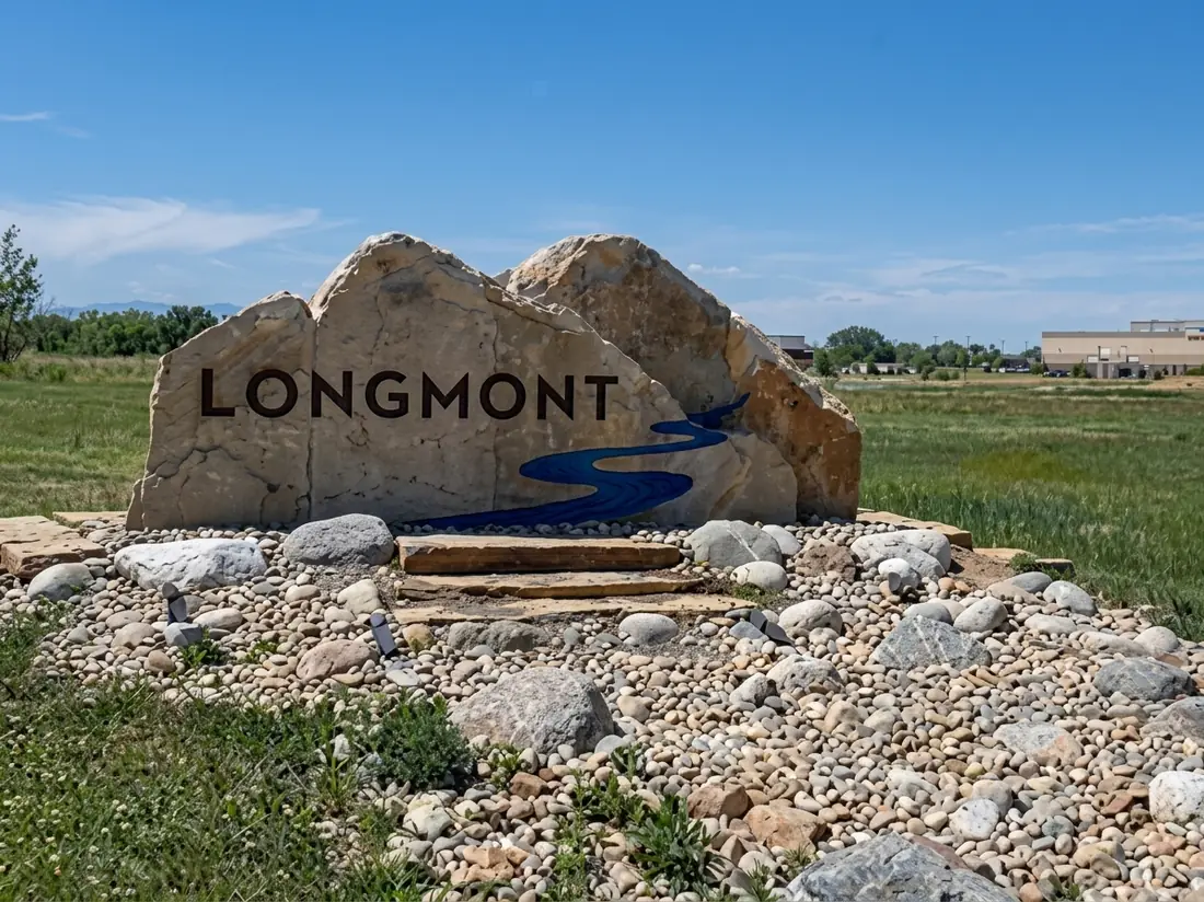 Welcome to Longmont, Colorado stone monument sign